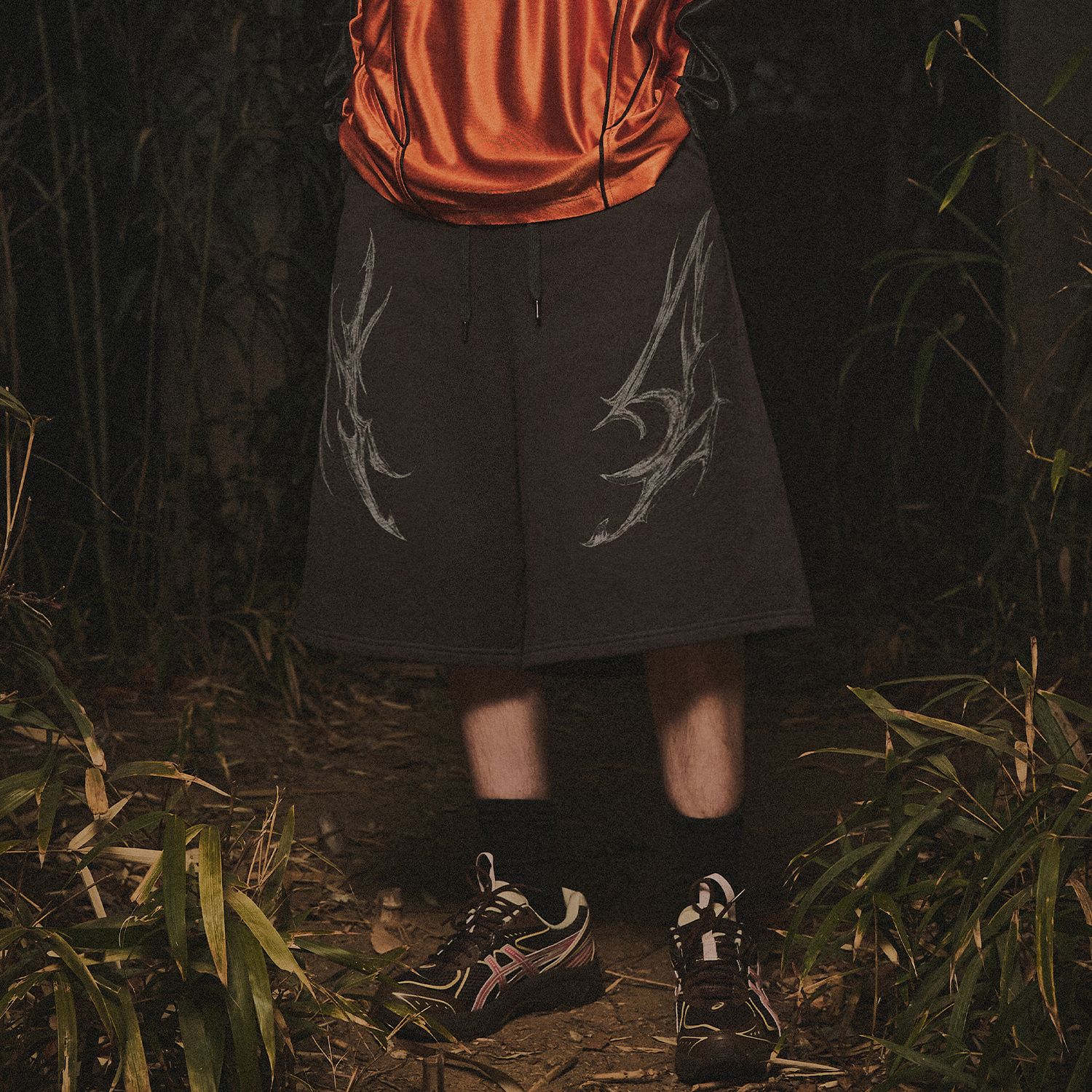 Mural Painting Sweat Shorts - Ivory - 감도 깊은 취향 셀렉트