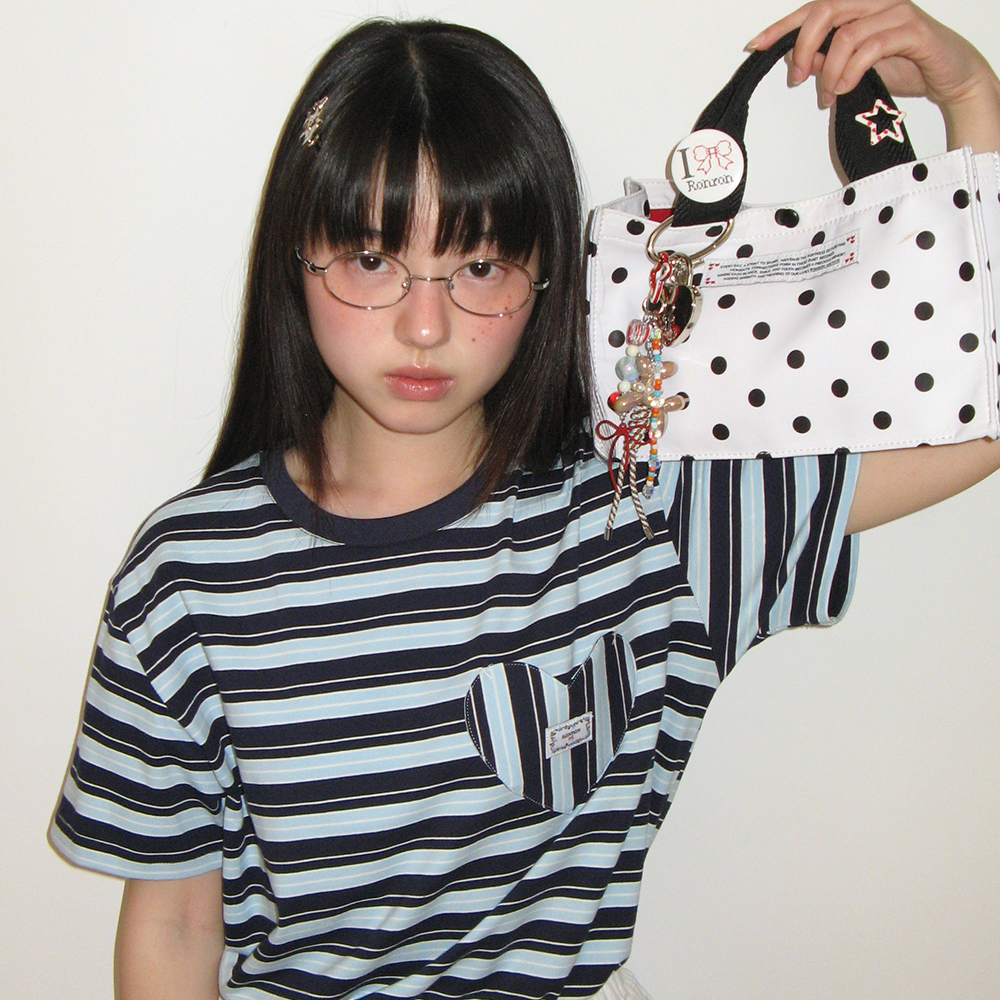 MULTI STRIPE HEART POCKET BASIC FIT T SHIRT NAVY - 감도 깊은