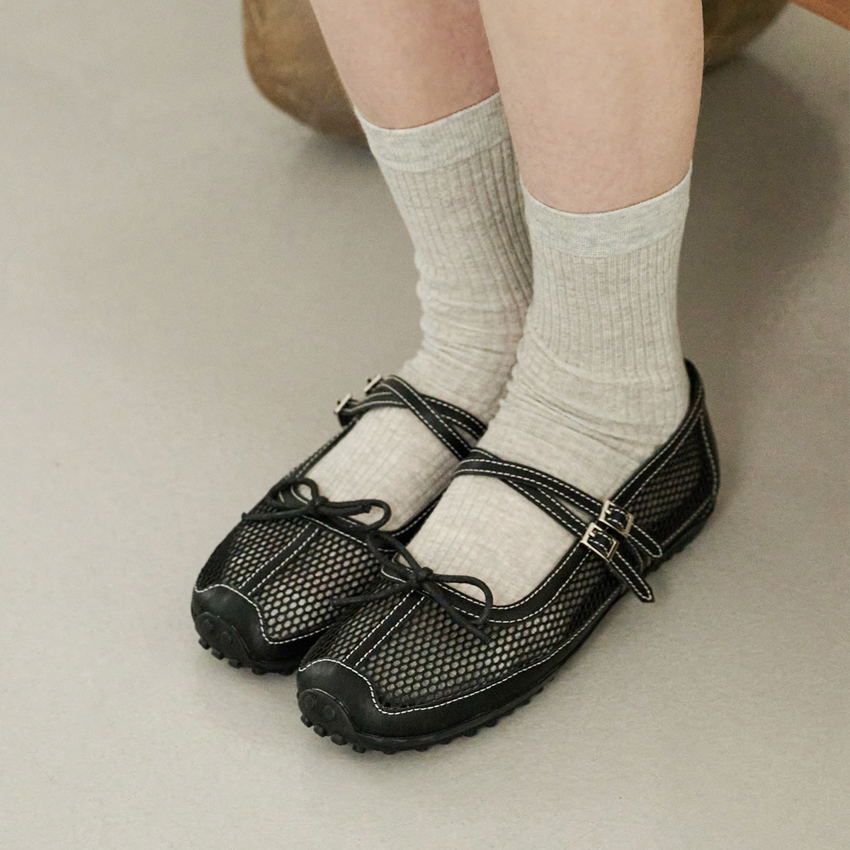 バレエ [X MINJUKIM] BLISS RUFFLE SNEAKERS ROCKFISH X MINJUKIM BLISS RUFFLE SNEAKERS – SeoulSeoul