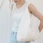 [리퍼브] Jeanne Flower Jacquard Shoulder Bag_White