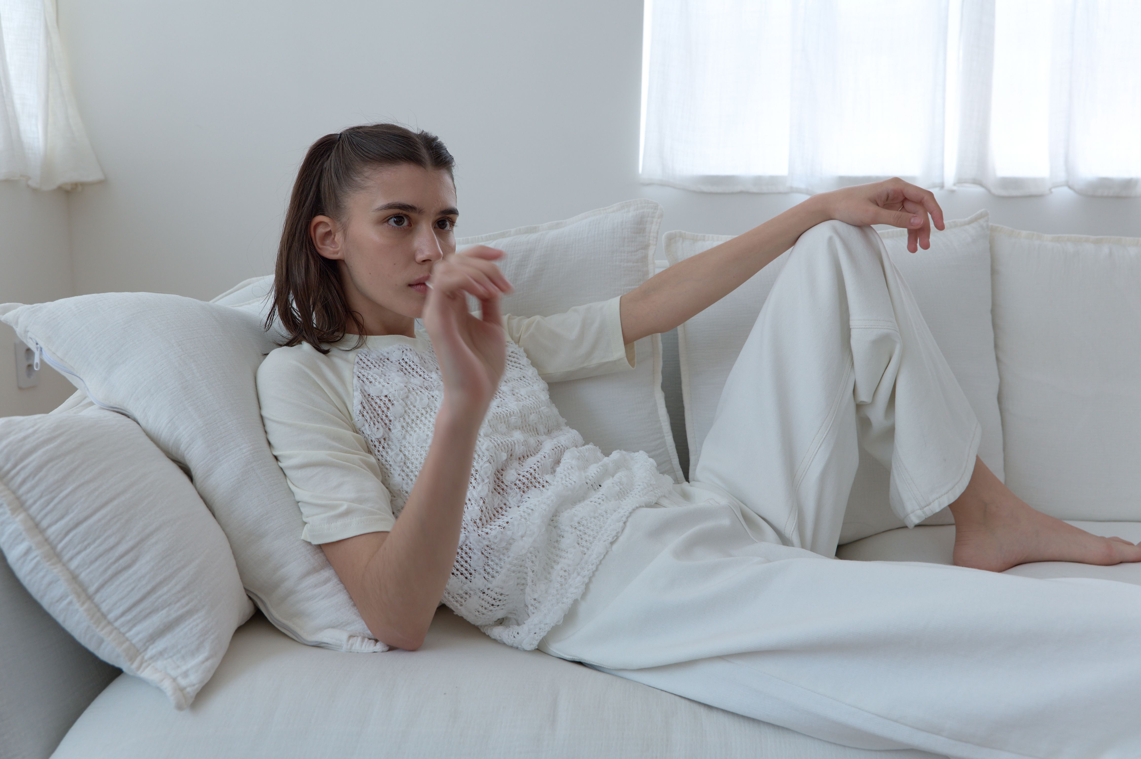 美品HOMME girls ホワイトデニムパンツ STRAIGHT-LEG デニムパンツ - ホワイト | ZARA Japan / 日本