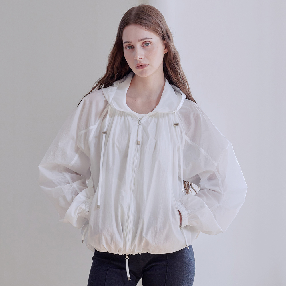 LIGHT SHIRRING WINDBREAKER (WHITE) - 감도 깊은 취향 셀렉트샵