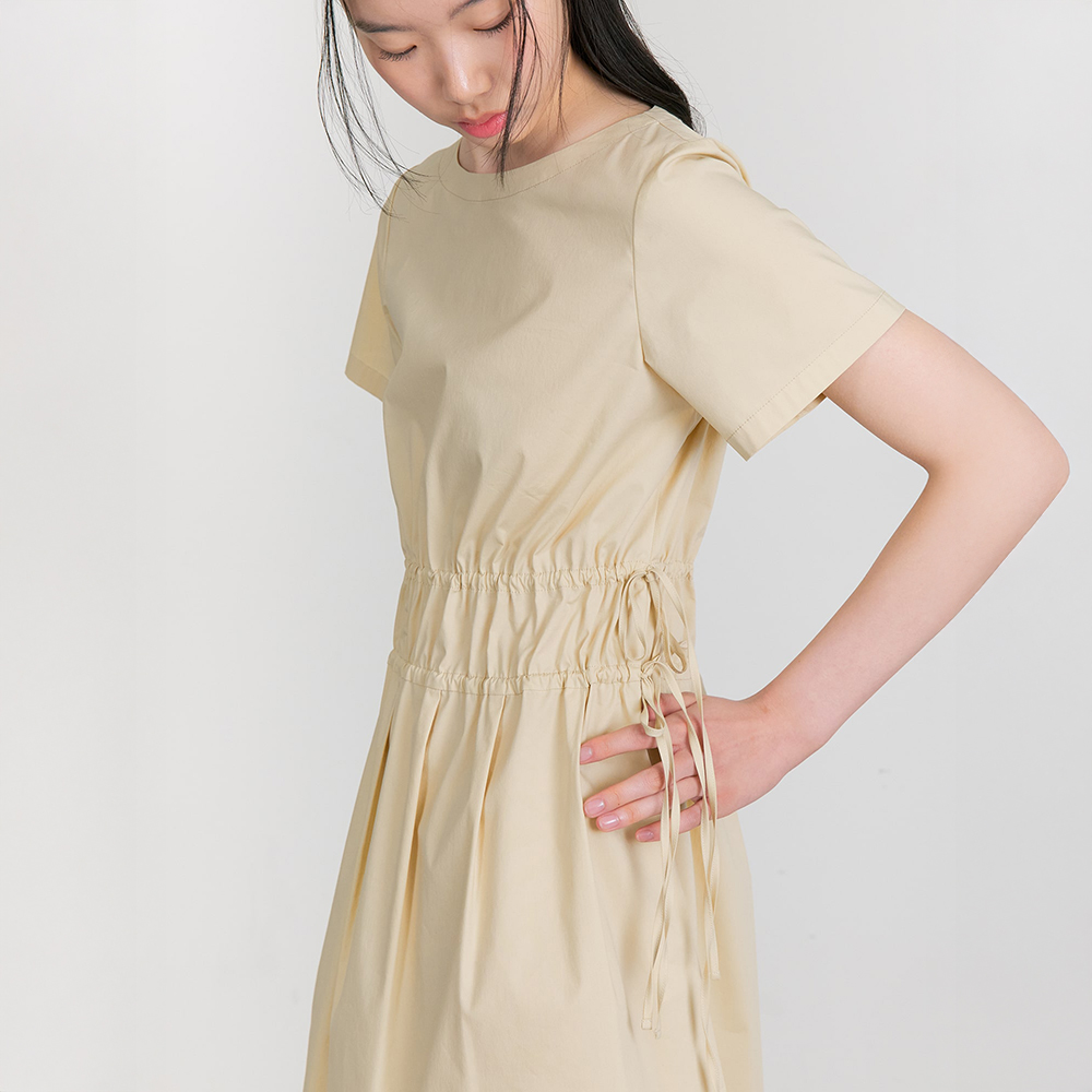 ワンピース ETMON Neck CutOut Shirring Dress, Light Beige 에트몽(ETMON)