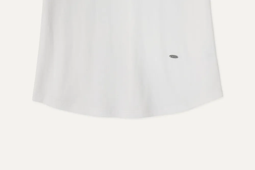 ⠀