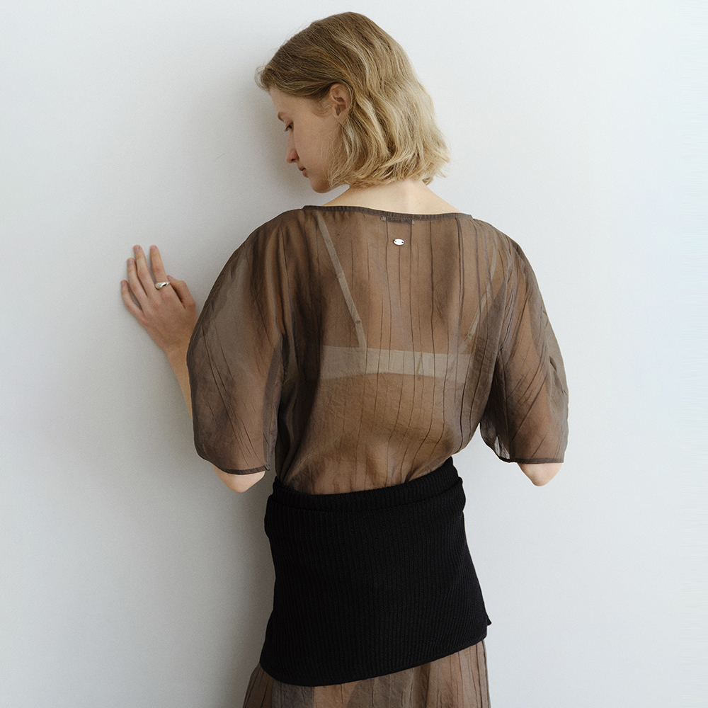8th REORDER] CREASE SHEER LAYERED OPS_ESPRESSO - 감도 깊은