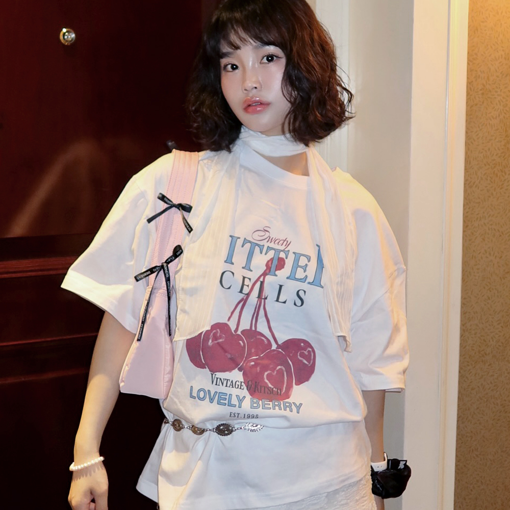 SIO SEOUL PEARL SHORT SLEEVE TOP [RED] - 감도 깊은 취향
