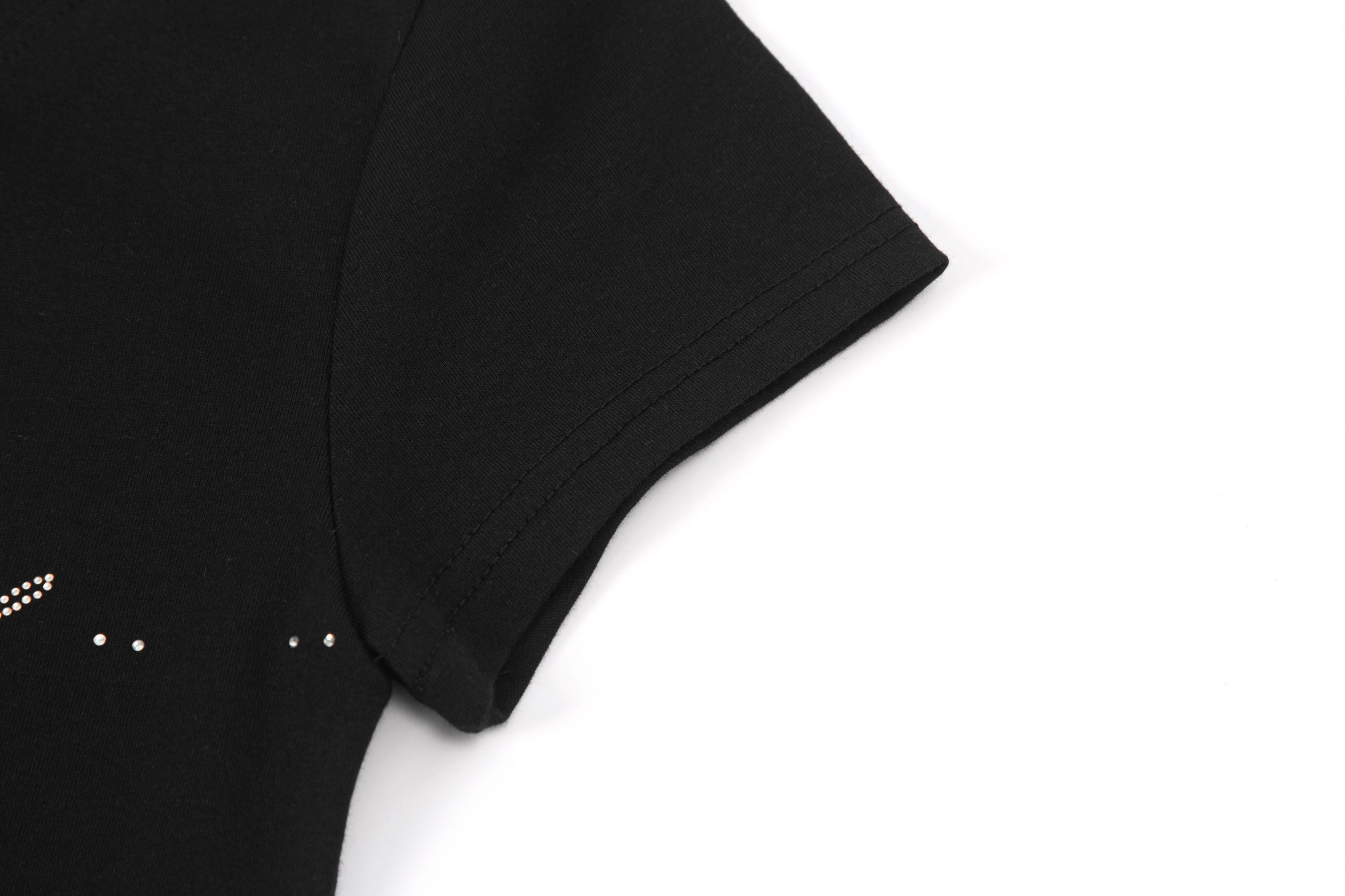 MUSINSA | BELLIALEU TWINKLE HALF TEE-BLACK