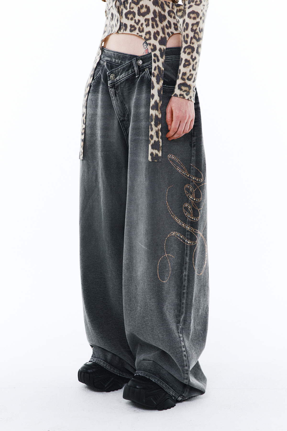 YEEL SIDE CUBIC DENIM PANTS GREY - 감도 깊은 취향 셀렉트샵 29CM