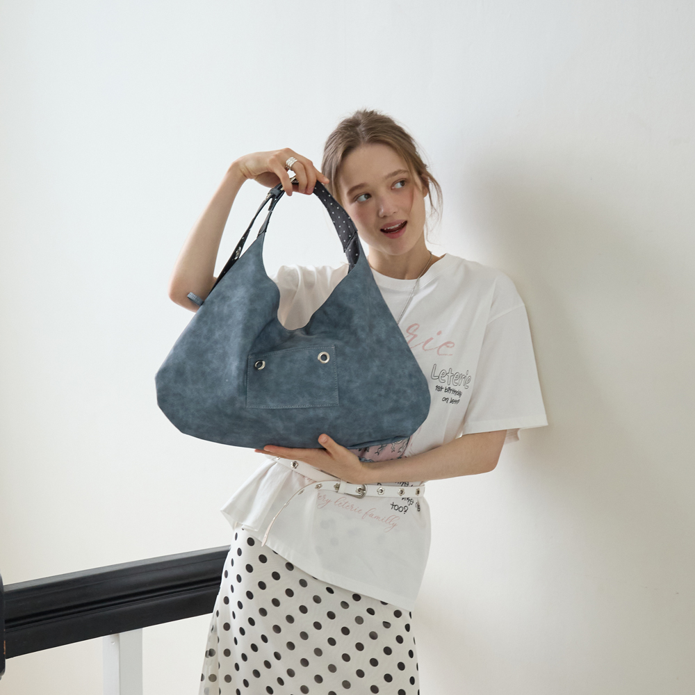 BUCKLE REVERSIBLE SHOULDER BAG_BLUE - 감도 깊은 취향 셀렉트