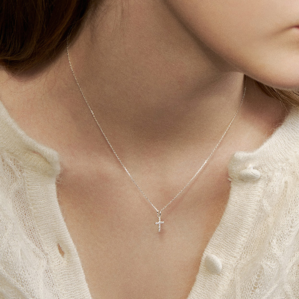 ★Hei★ [Oh My Girl Yubin wearing][sv925] cubic cross neckla 오마이걸 유빈 착용][sv925] cubic cross necklace - 감도 깊은