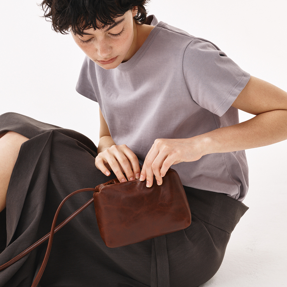 ◆LOW CLASSIC◆ CARAMEL BOX BAG_BLACK_LC257BA03BK MUSINSA | LOW CLASSIC CARAMEL BOX BAG_BLACK_LC257BA03BK