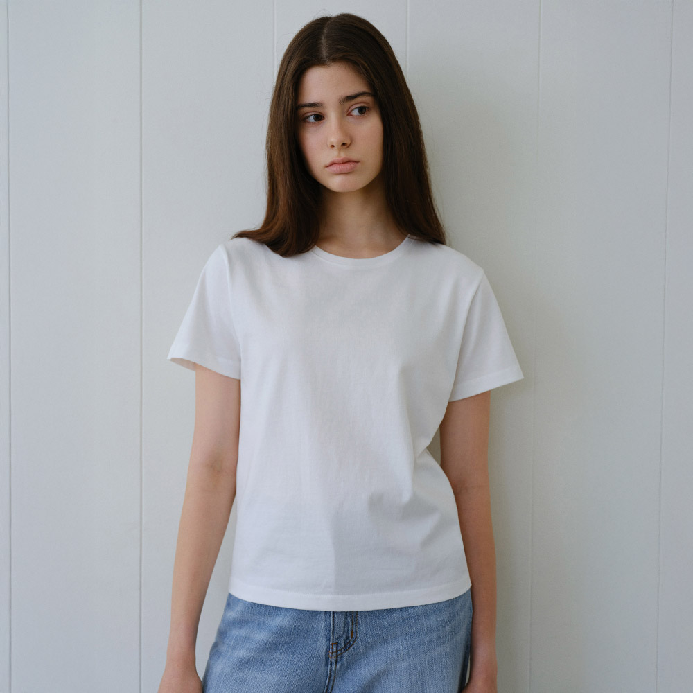 RRxNAON] DOODLE LETTERING SLIM CROP T SHIRT WHITE - 감도