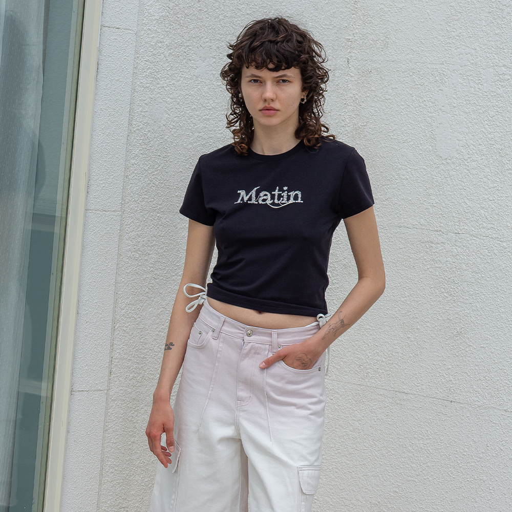 ★Matin Kim★ STITCH PRINTING DETAIL CROP TOP IN BLACK STITCH PRINTING DETAIL CROP TOP IN BLACK - 감도 깊은 취향
