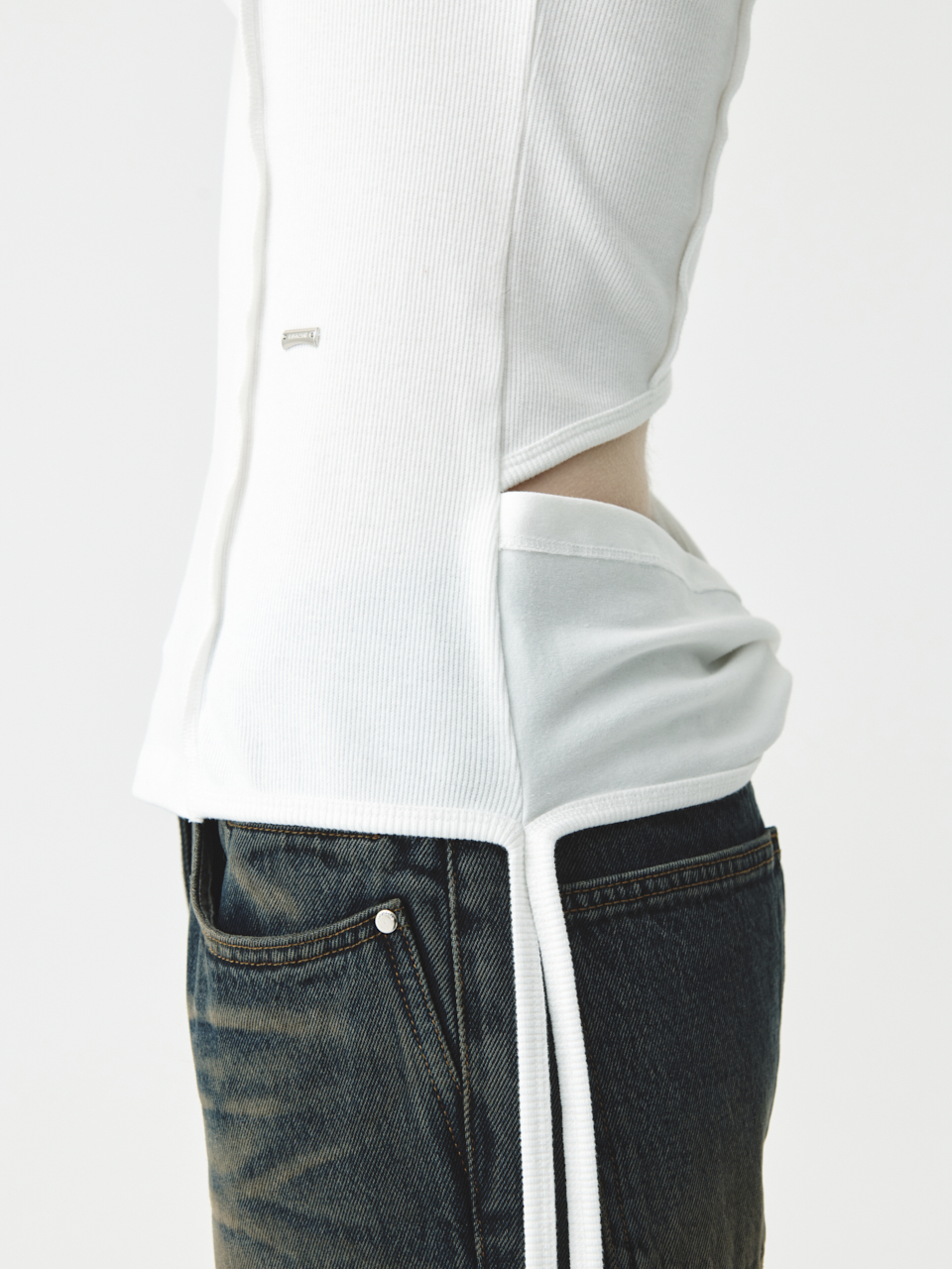 MATIN KIM ■ BACK TWIST UNBALANCE JERSEY SLEEVELESS BACK TWIST UNBALANCE JERSEY SLEEVELESS IN CHARCOAL - MATINKIM