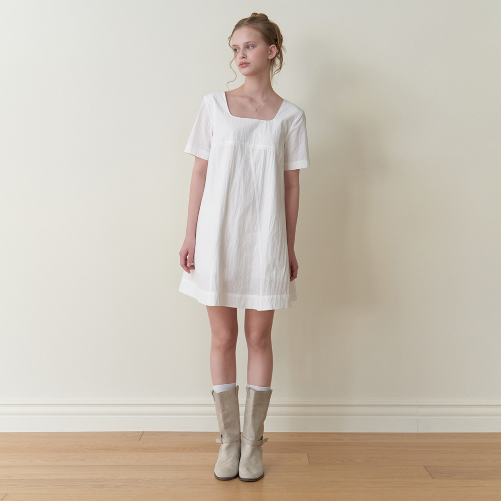 RIBBON LOW-RISE MINI DRESS (WHITE) F25QD821 - 감도 깊은 취향