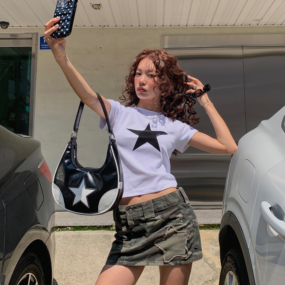 [YOUHEE] STAR LEATHER HOBO BAG スター ショルダーバッグ STAR LEATHER HOBO BAG BLACK - 감도 깊은 취향 셀렉트샵 29CM