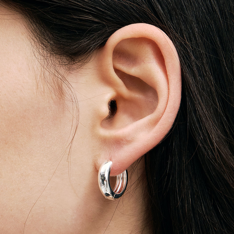★Hei★ [sv925] egg onetouch earring sv925] egg one-touch earring - 감도 깊은 취향 셀렉트샵 29CM