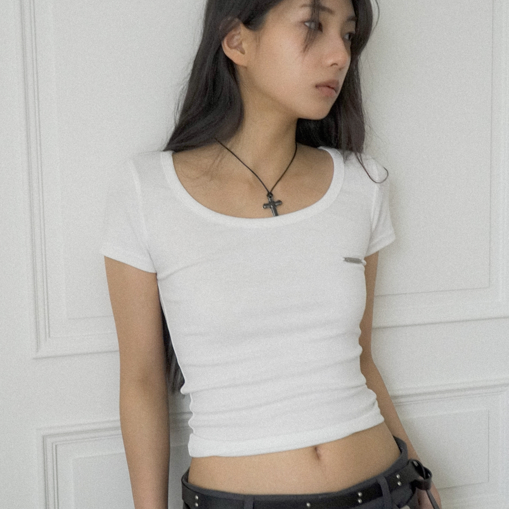 U-Neck Fitted Half Top (White) - 감도 깊은 취향 셀렉트샵 29CM