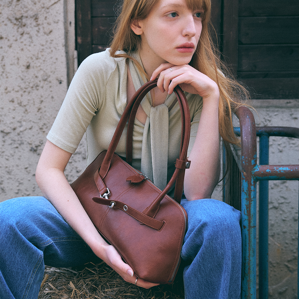 이태리가죽 Echell Taylor bag [Light gray_silver] - 감도 깊은
