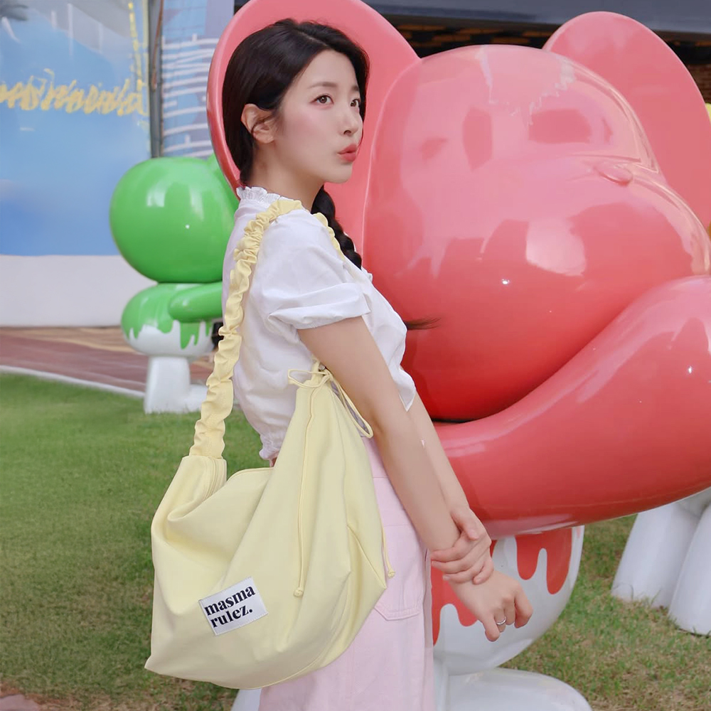 Nylon 2way shirring hobo bag_Cream beige - 감도 깊은 취향