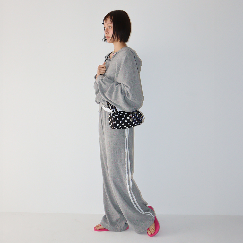 WALFFLE FLORAL TRACK PANTS GREY - 감도 깊은 취향 셀렉트샵 29CM