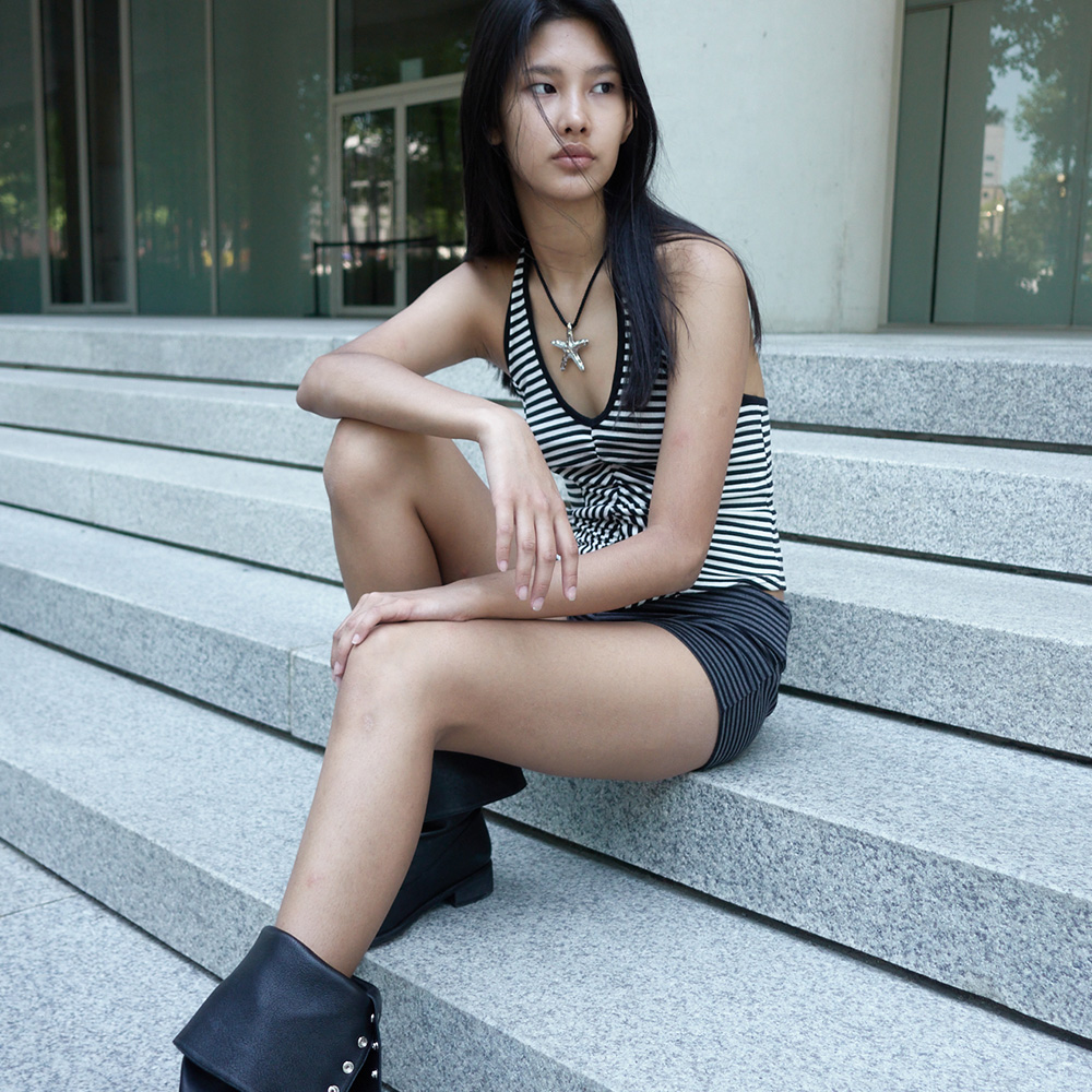 ★CERRIC★STRIPE FOLDOVER SHORTS★1893★Charcoal★韓国★人気 STRIPE FOLDOVER SHORTS / CHARCOAL - CERRIC