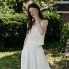 Ruffle ribbon sleeveless blouse - white