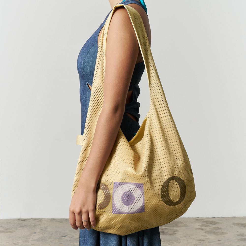 [odlyworkshop] ‘O’ Mesh Reversible Tote Bag O Mesh Reversible Tote Bag, Golden - 감도 깊은 취향 셀렉트샵