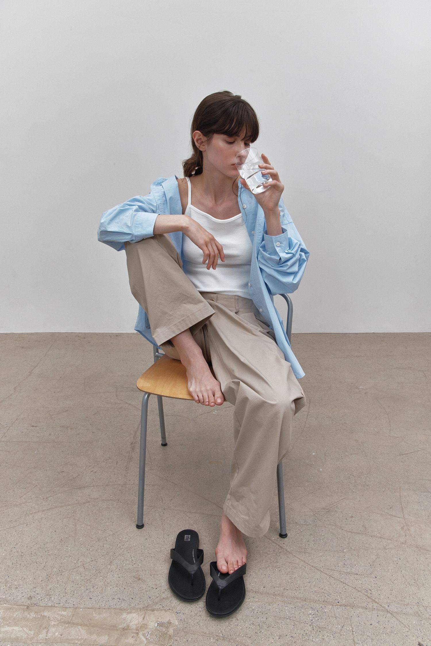 ☆韓国の人気☆【VOCAVACA】☆Roll-up Pintuck Denim Pant.s☆ ☆韓国の人気☆【VOCAVACA】☆Roll-up Pintuck Denim Pant.s
