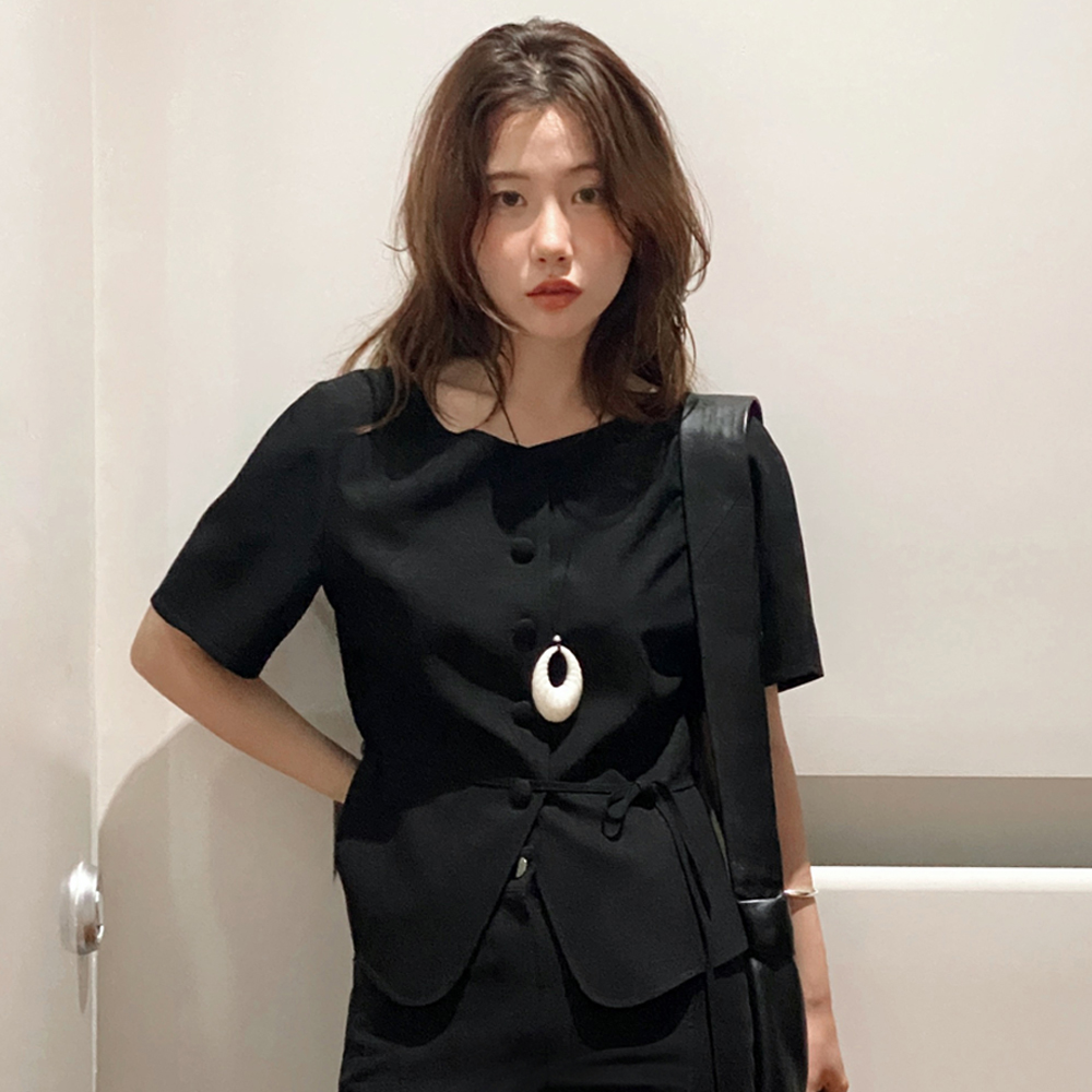 ★ MARRON EDITION★  25 Summer_ Ivory Nylon Midi Skirt 25 Summer_ Ivory Nylon Midi Skirt - 감도 깊은 취향 셀렉트샵 29CM
