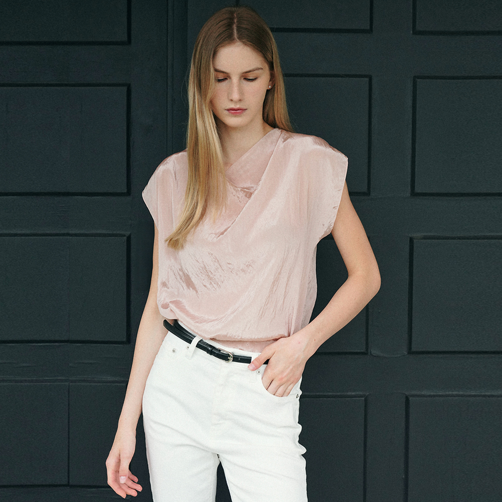 LUDY] HIGH NECK BLOUSE [루디] 하이넥 블라우스_핑크 - 감도