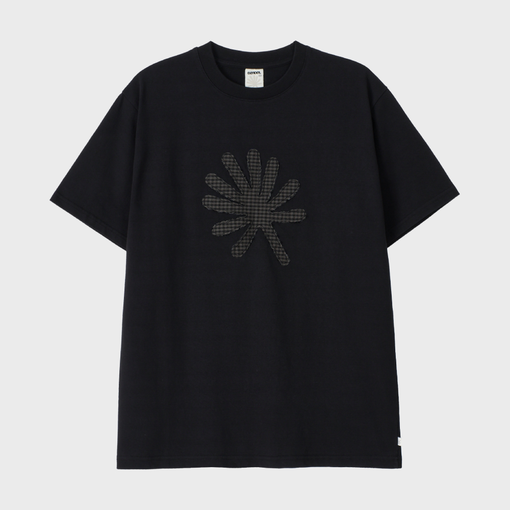 ★OY★CLOVER ODOLLY TEE - BLACK★正規品/韓国直送料込/人気 CLOVER ODOLLY TEE - BLACK - 감도 깊은 취향 셀렉트샵 29CM