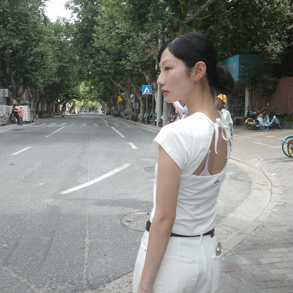 Skin Soft Cut-out T-shirt - TAN BROWN - 감도 깊은 취향