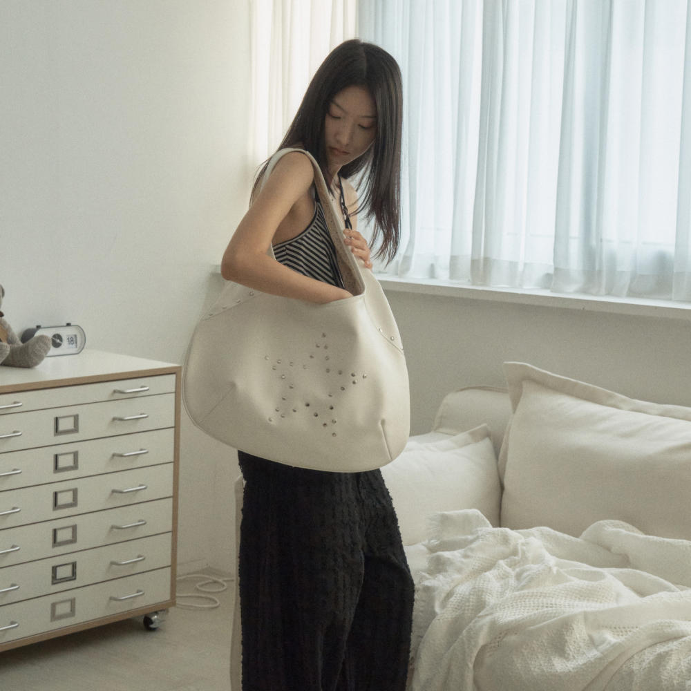 OTIE☆PLUMPY HOBO BAG Plumpy hobo bag [Star silver black] - 감도 깊은 취향 셀렉트