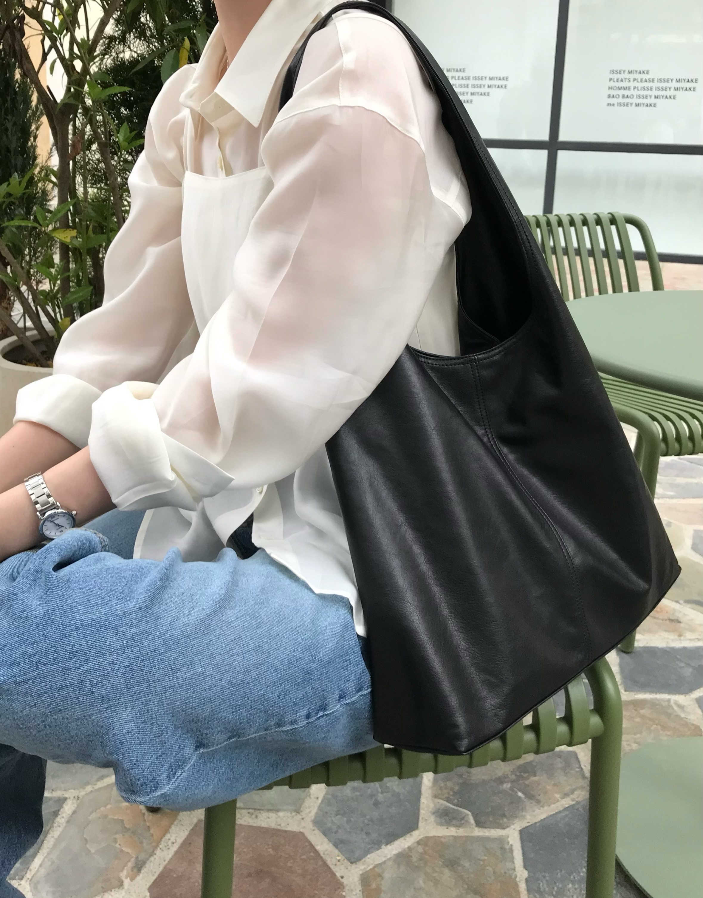 DAY HOBO BAG - 2 COLORS BLACK