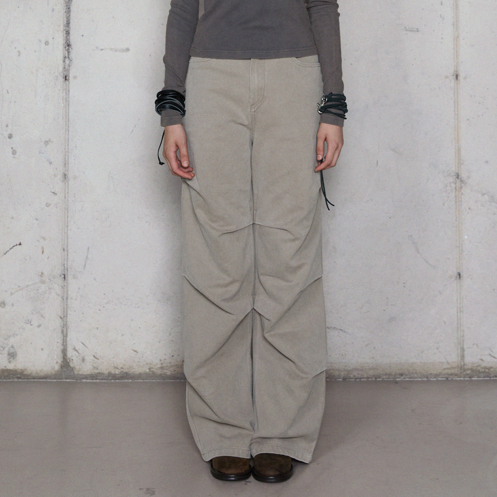 lalafox] LALA PATTERN WIDE SWEAT PANTS - WHITE Sweatpants