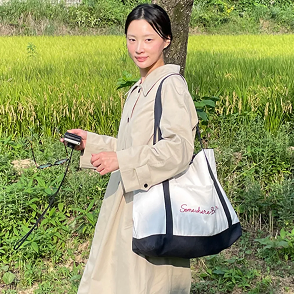 [김가을 Pick] Check Letter Reversible Bag - Ivory(Navy)