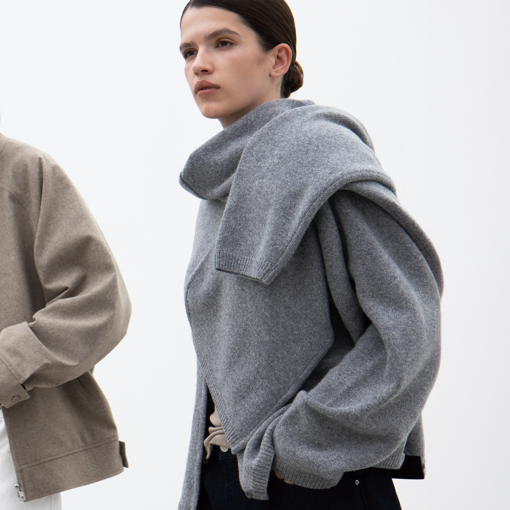 OVY Wool Crew Neck Cardigan L Cosy Yarn Oatmeal Crew Neck Cardigan