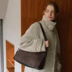 플럼 스웨이드 호보백 Flume Suede Hobo Bag_Dark Brown