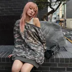 YL STUDDED OFF-SHOULDER SWEATSHIRT CAMO BEIGE