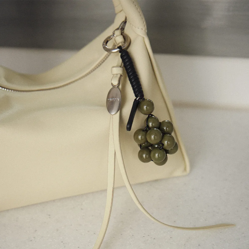 [뉴뉴 PICK] Grappe Charm Olive Z931_41