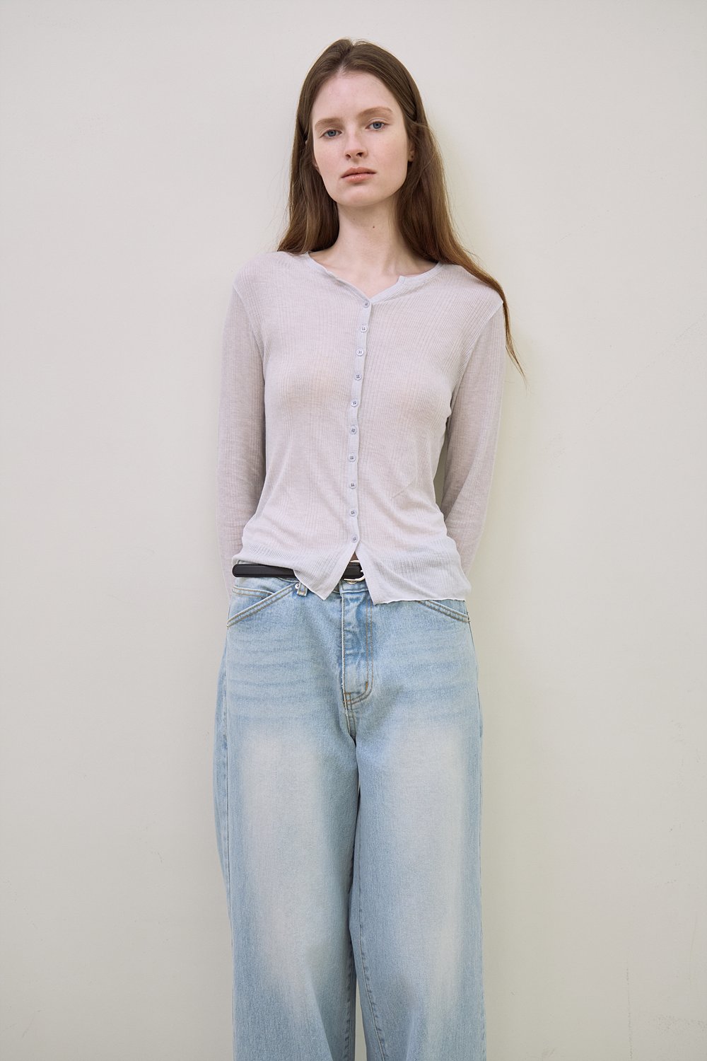 르(LE) v-neck ribbed button top (Pale blue) - 사이즈 & 후기 | 무신사