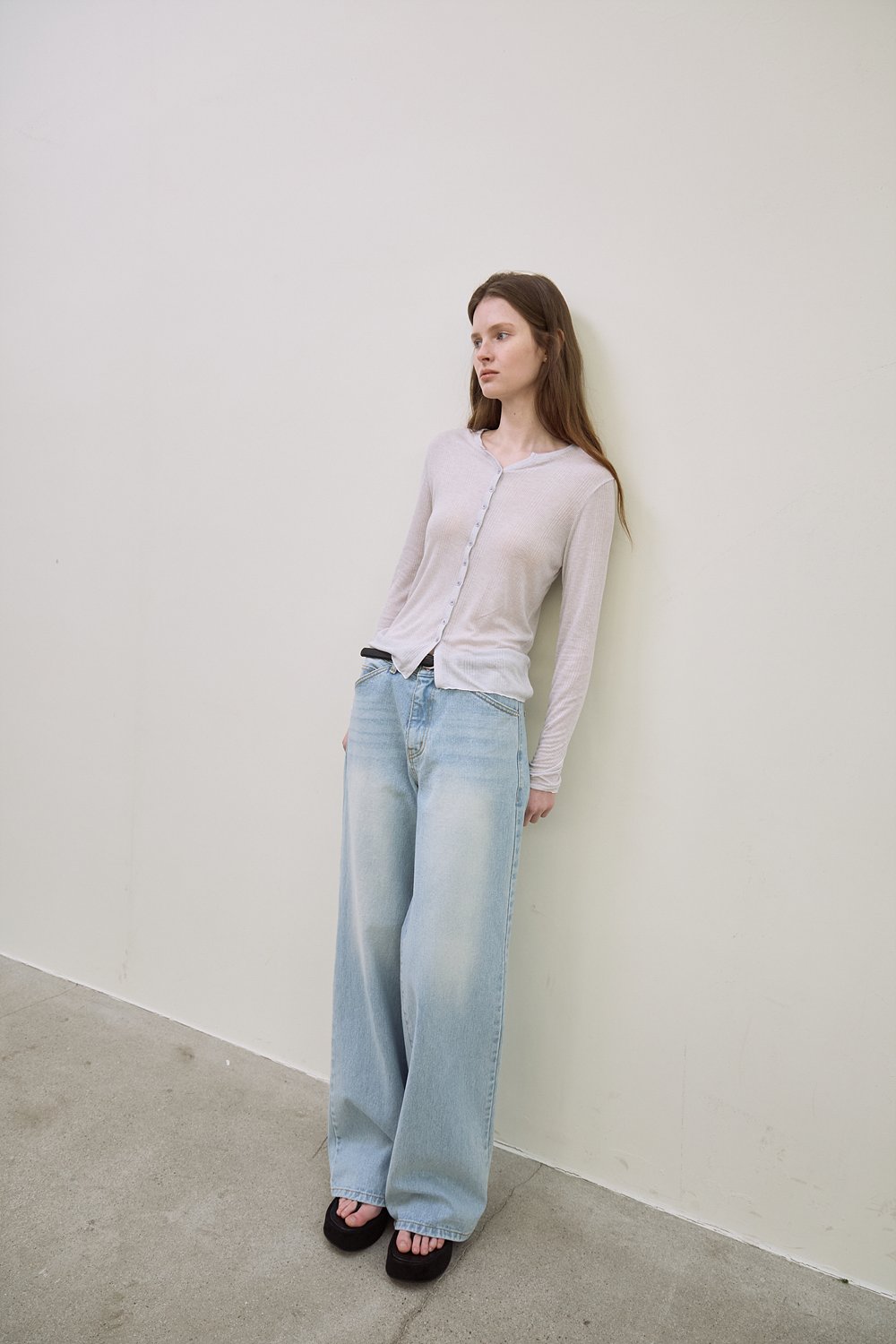 르(LE) v-neck ribbed button top (Pale blue) - 사이즈 & 후기 | 무신사