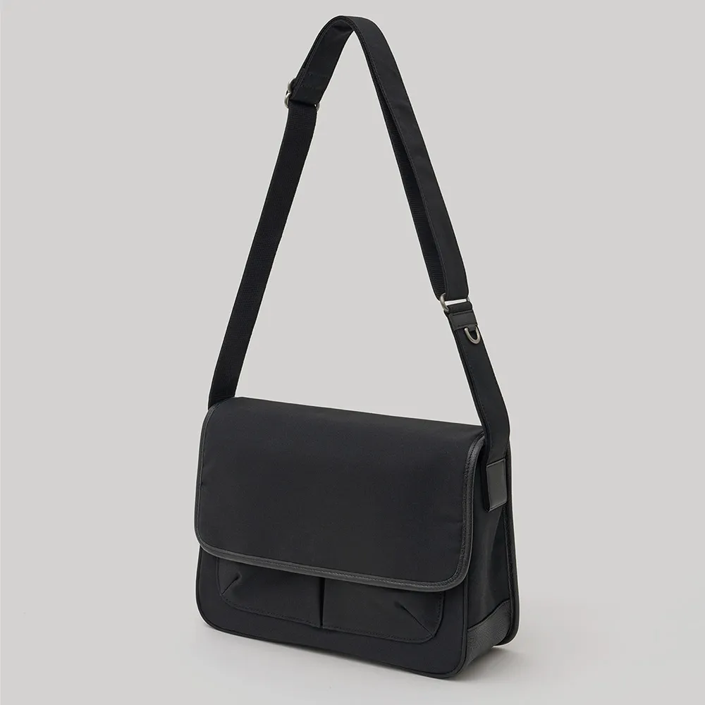 Voyager Camera Bag (Black)