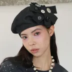 Buttoned Strap Beret Hat [Charcoal]