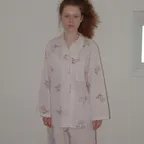 로즈 패턴 에디트 60수 코튼 파자마 (FREE SIZE)