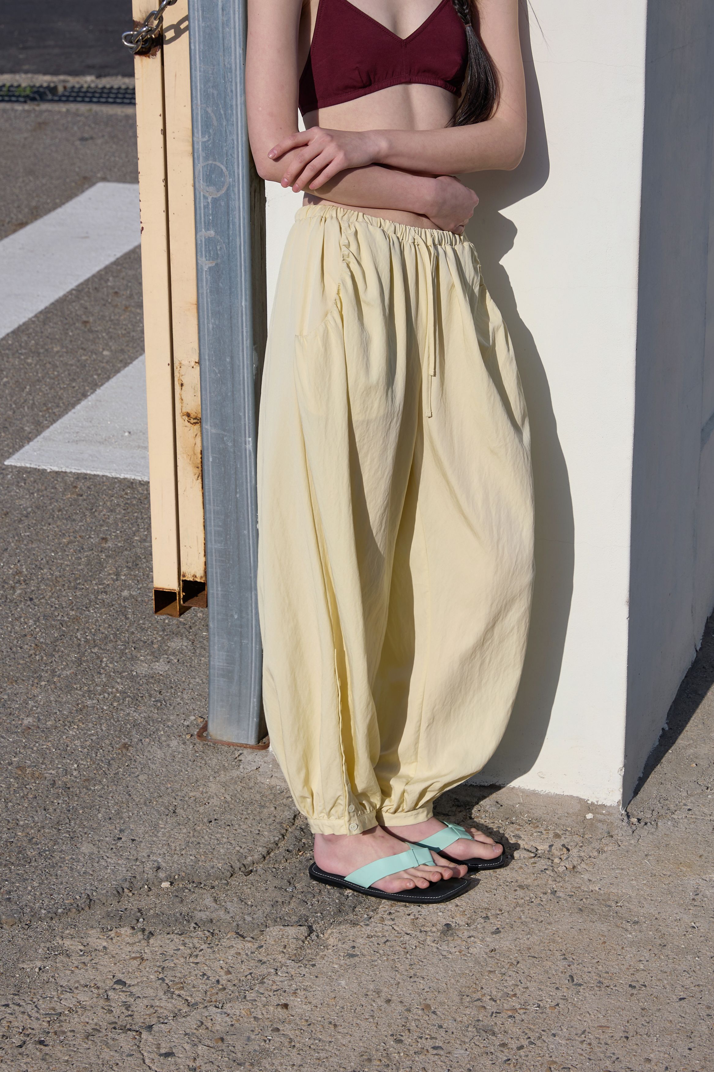 BUTTON DETAIL SHIRRING PANTS - 3 COLORS BUTTER