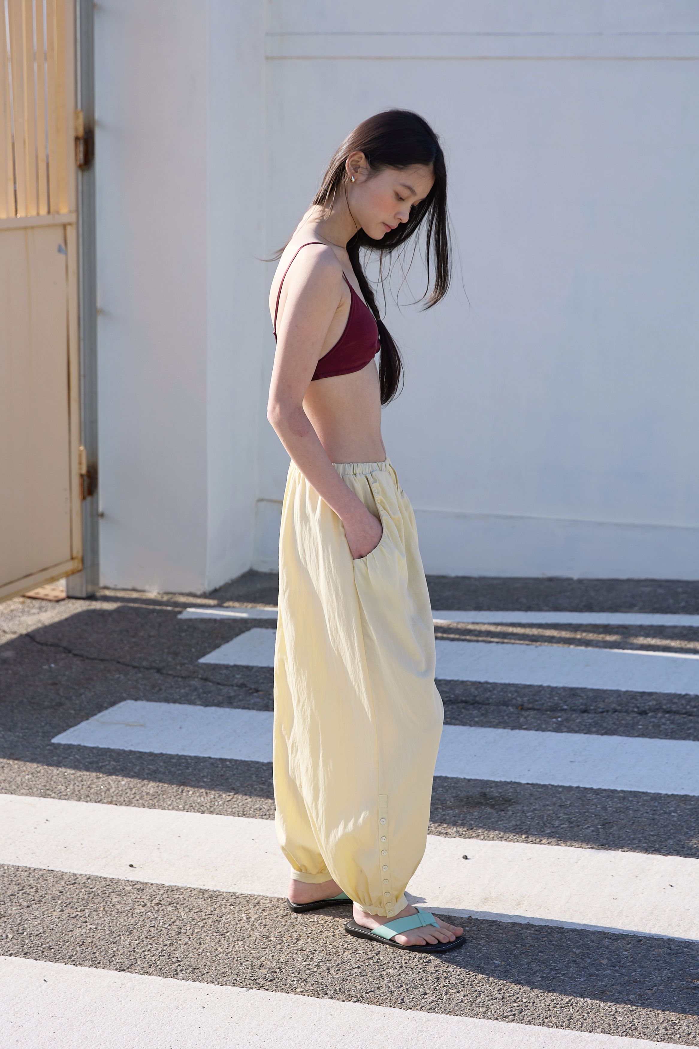 BUTTON DETAIL SHIRRING PANTS - 3 COLORS BUTTER
