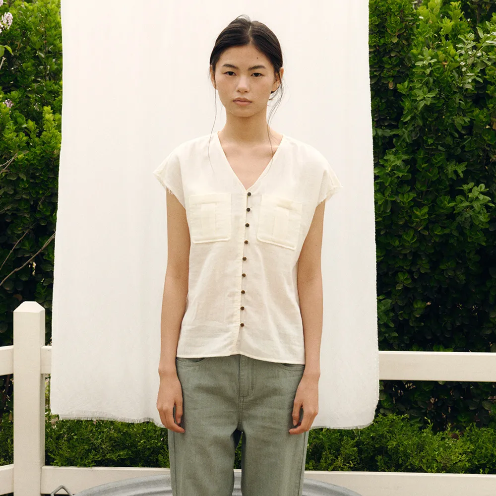 DOUBLE GAUZE POCKET V-NECK SHIRT [IVORY]