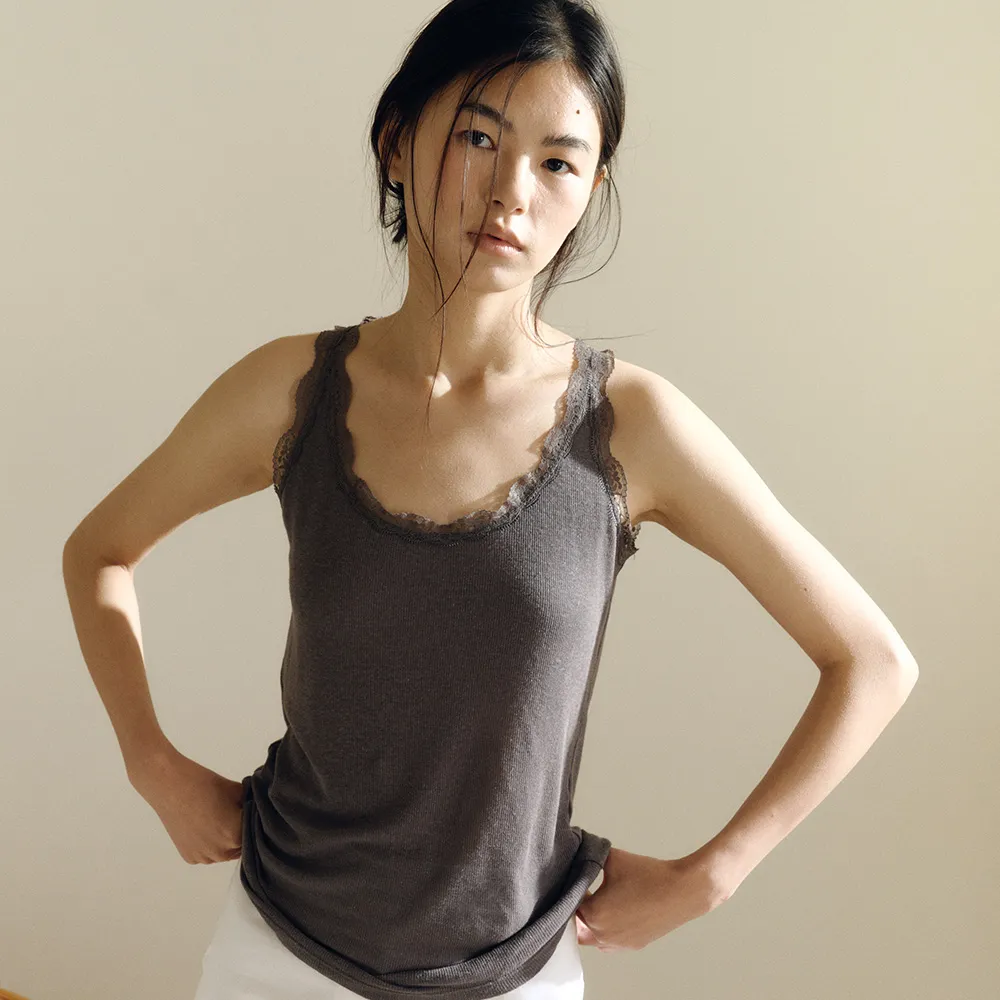 LINEN BLEND LACE SLEEVELESS TOP [CHARCOAL]